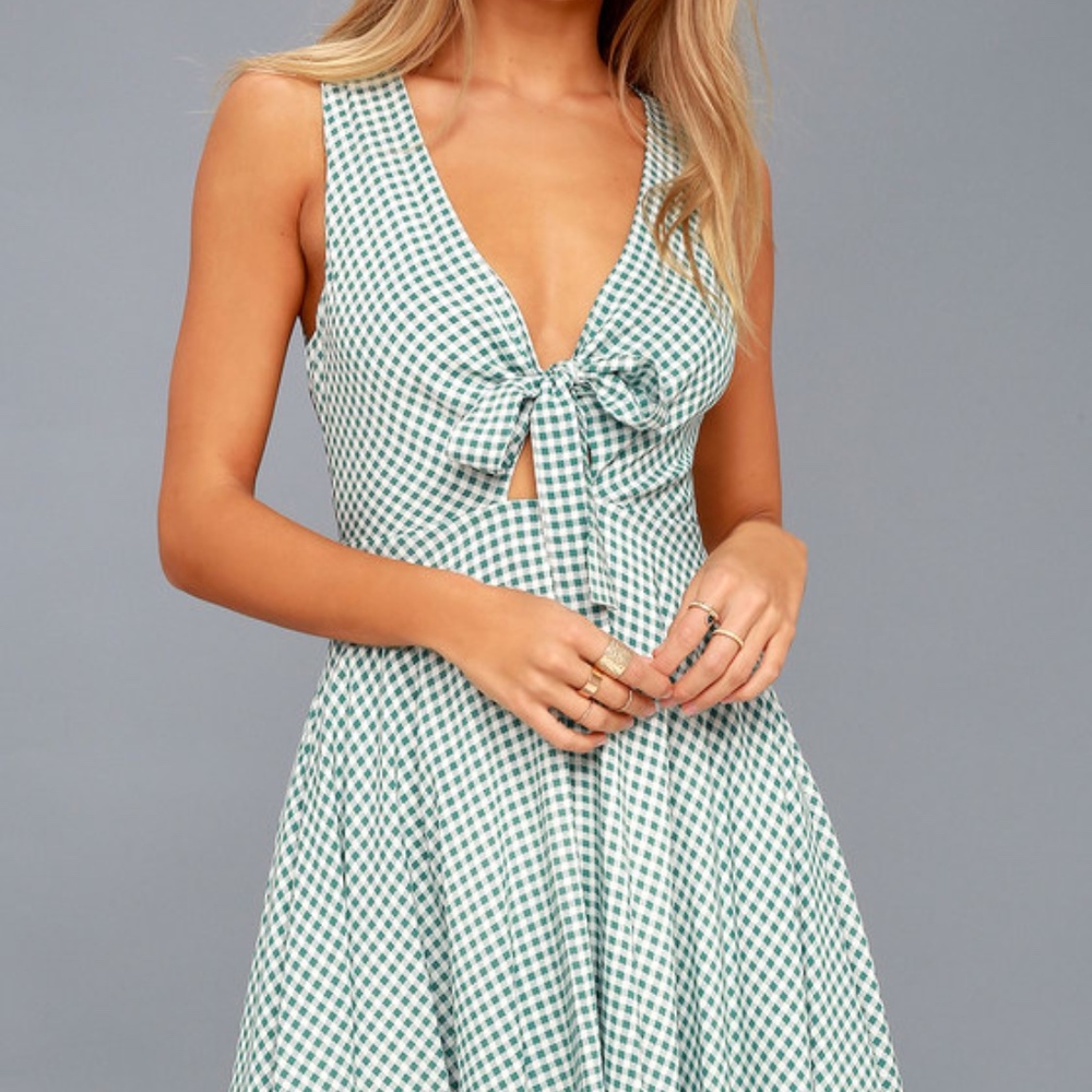 LULU'S WHITE AND GREEN GINGHAM TIE DRESS XS